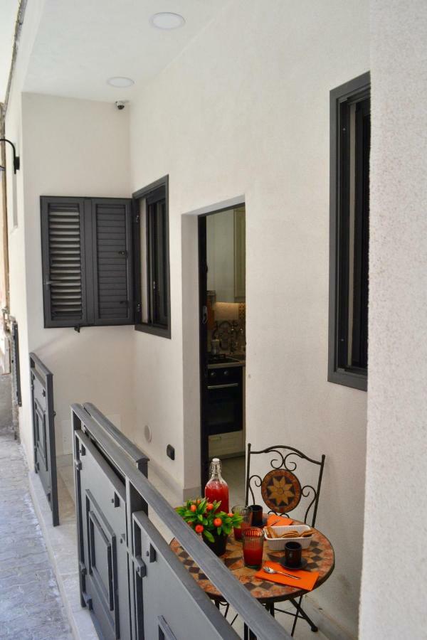 I Pupi - Sicilian Apartment Giardini Naxos Eksteriør billede